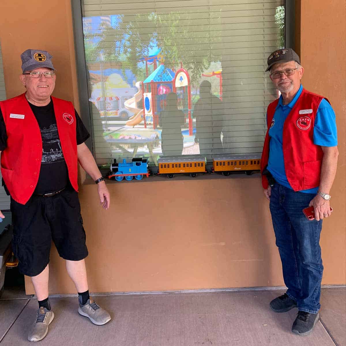 Arizona Big Train Operators Track Maintenance